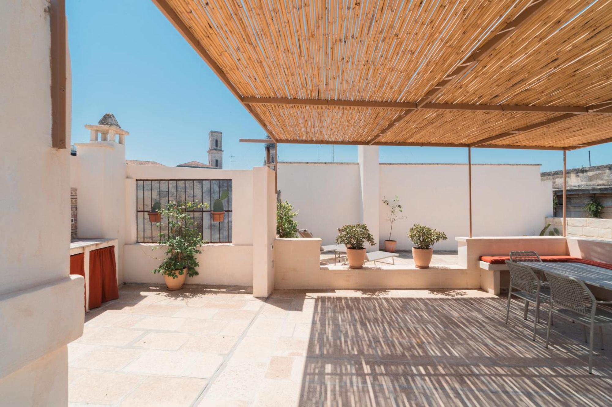 Lotus Apartment & Rooftop By Residence Colibri Lecce Ngoại thất bức ảnh