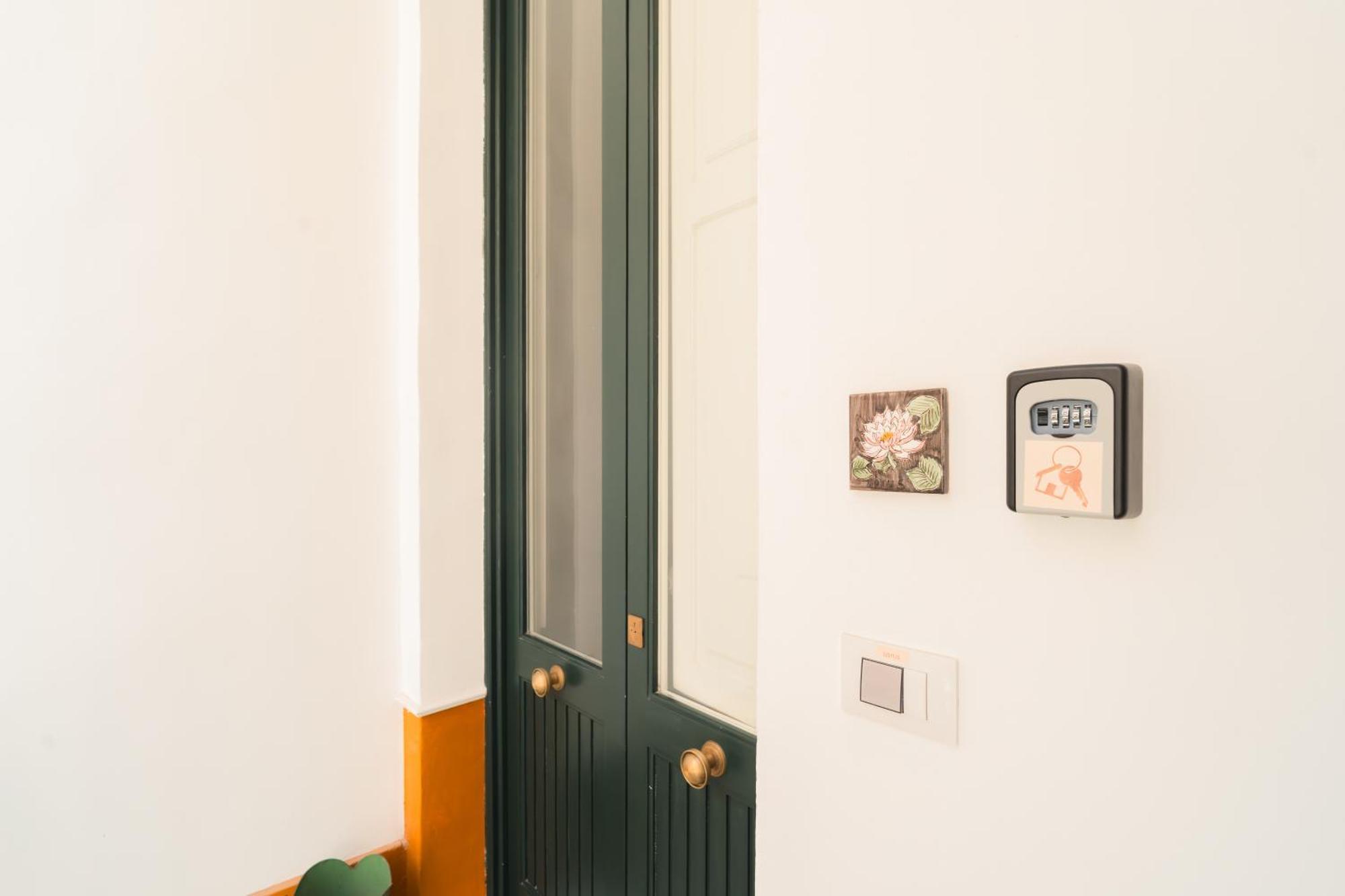 Lotus Apartment & Rooftop By Residence Colibri Lecce Ngoại thất bức ảnh